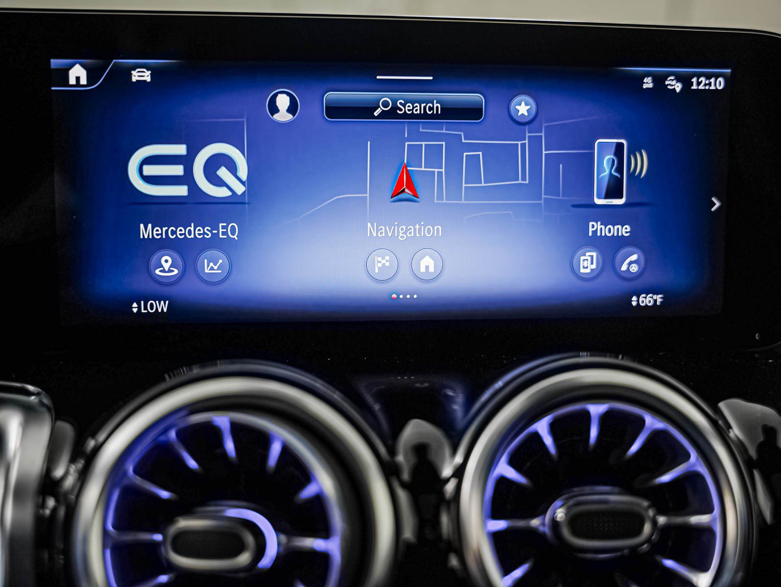 Certified 2024 Mercedes-Benz EQB 300 4MATIC image 19