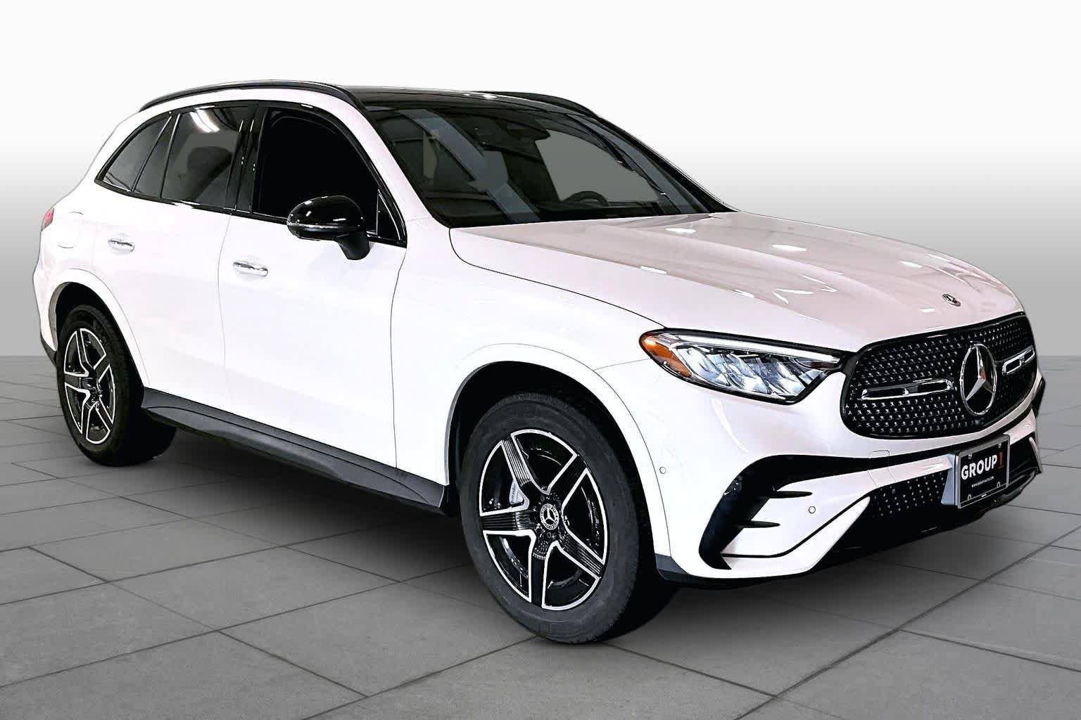 Used 2024 Mercedes-Benz GLC 300 4MATIC image 3