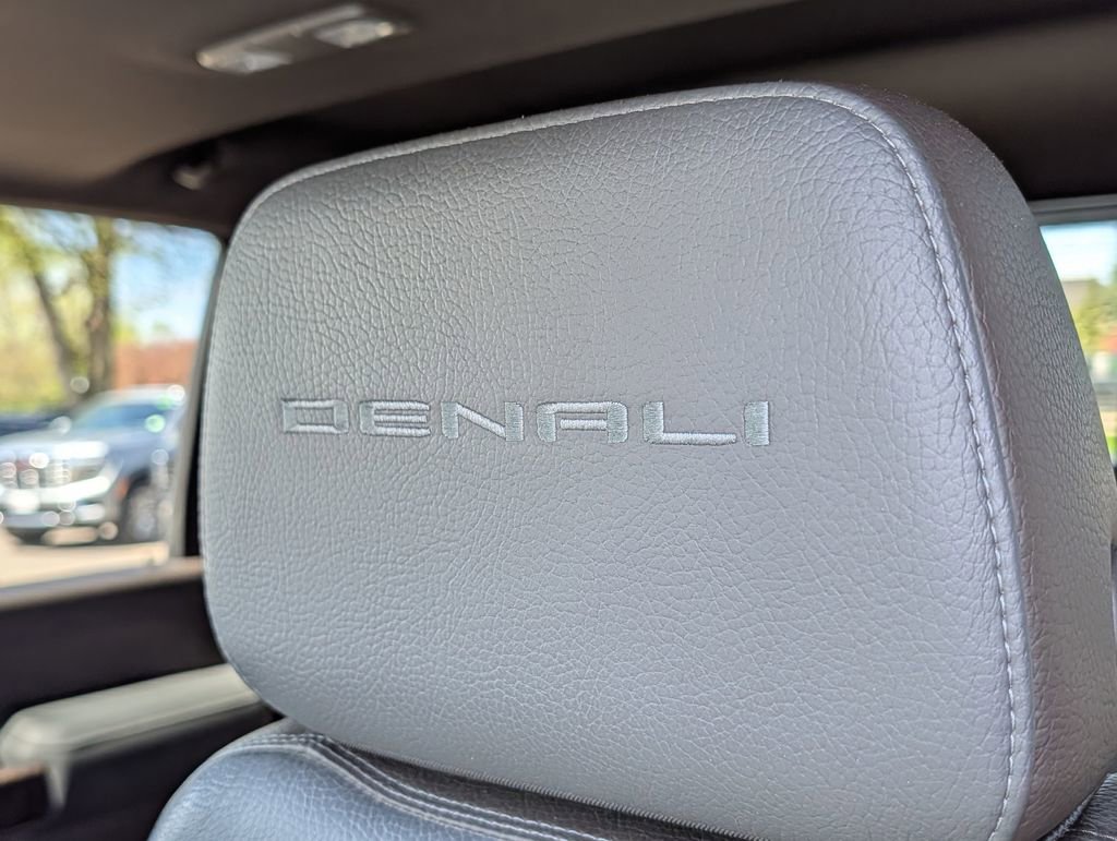 Used 2020 GMC Sierra 2500 Denali w/ Denali Ultimate Package AWD/4WD image 39