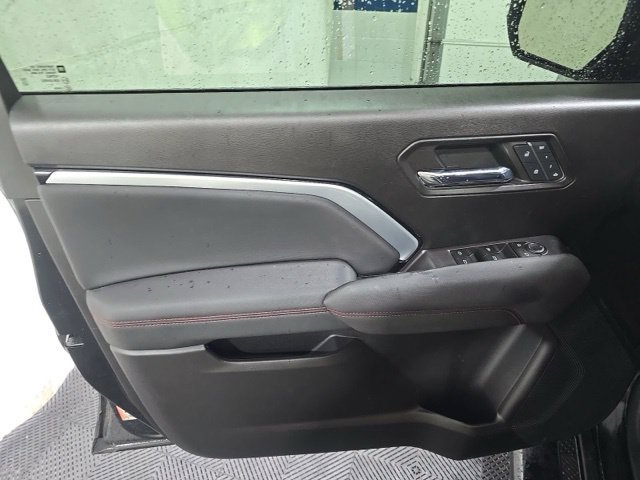 Used 2023 Chevrolet Colorado Z71 w/ Z71 Convenience Package 2 AWD/4WD image 14