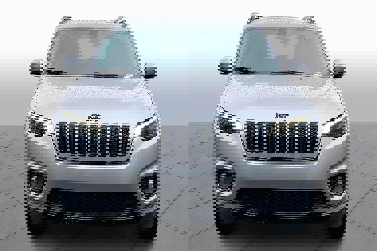 Used 2020 Jeep Cherokee Latitude Plus image 4