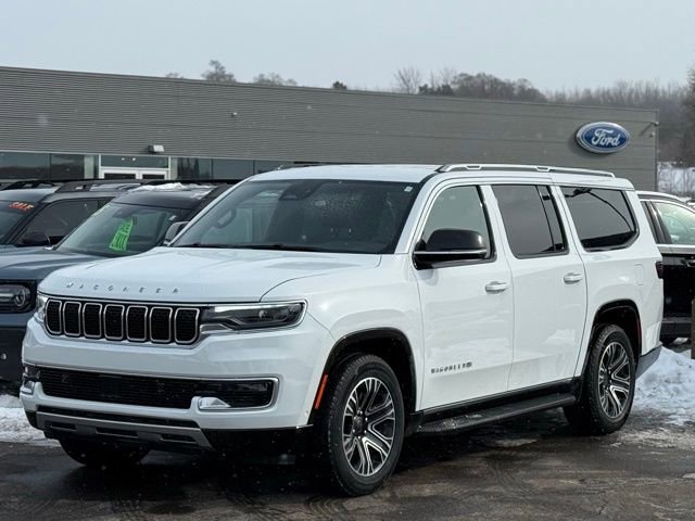 Used 2024 Jeep Wagoneer L Series II w/ Flexible Seating Group image 35