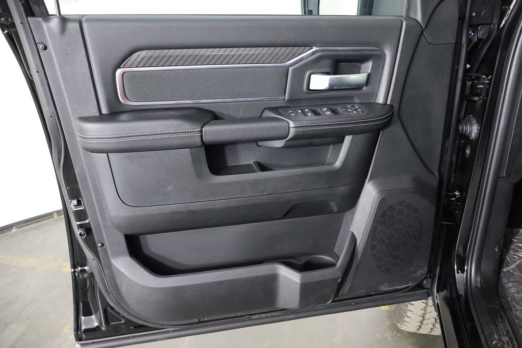 New 2026 RAM 2500 Big Horn AWD/4WD image 19
