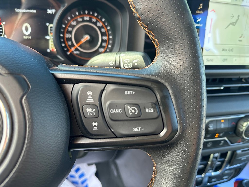 Certified 2024 Jeep Gladiator Mojave w/ Convenience Group image 31