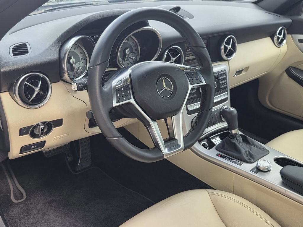 Used 2013 Mercedes-Benz SLK 250 image 17
