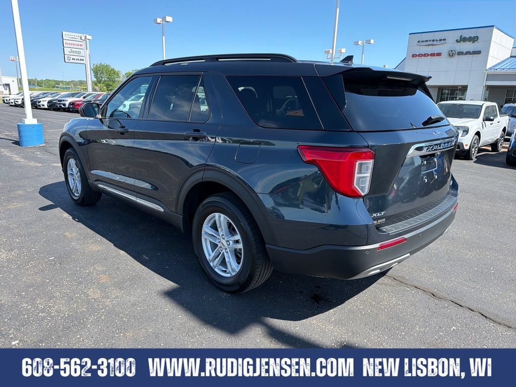 Used 2024 Ford Explorer XLT w/ Equipment Group 202A AWD/4WD image 3