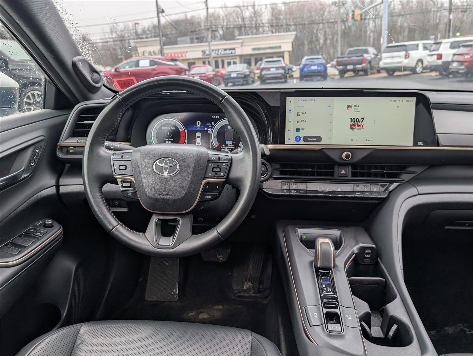 Used 2023 Toyota Crown Platinum image 17