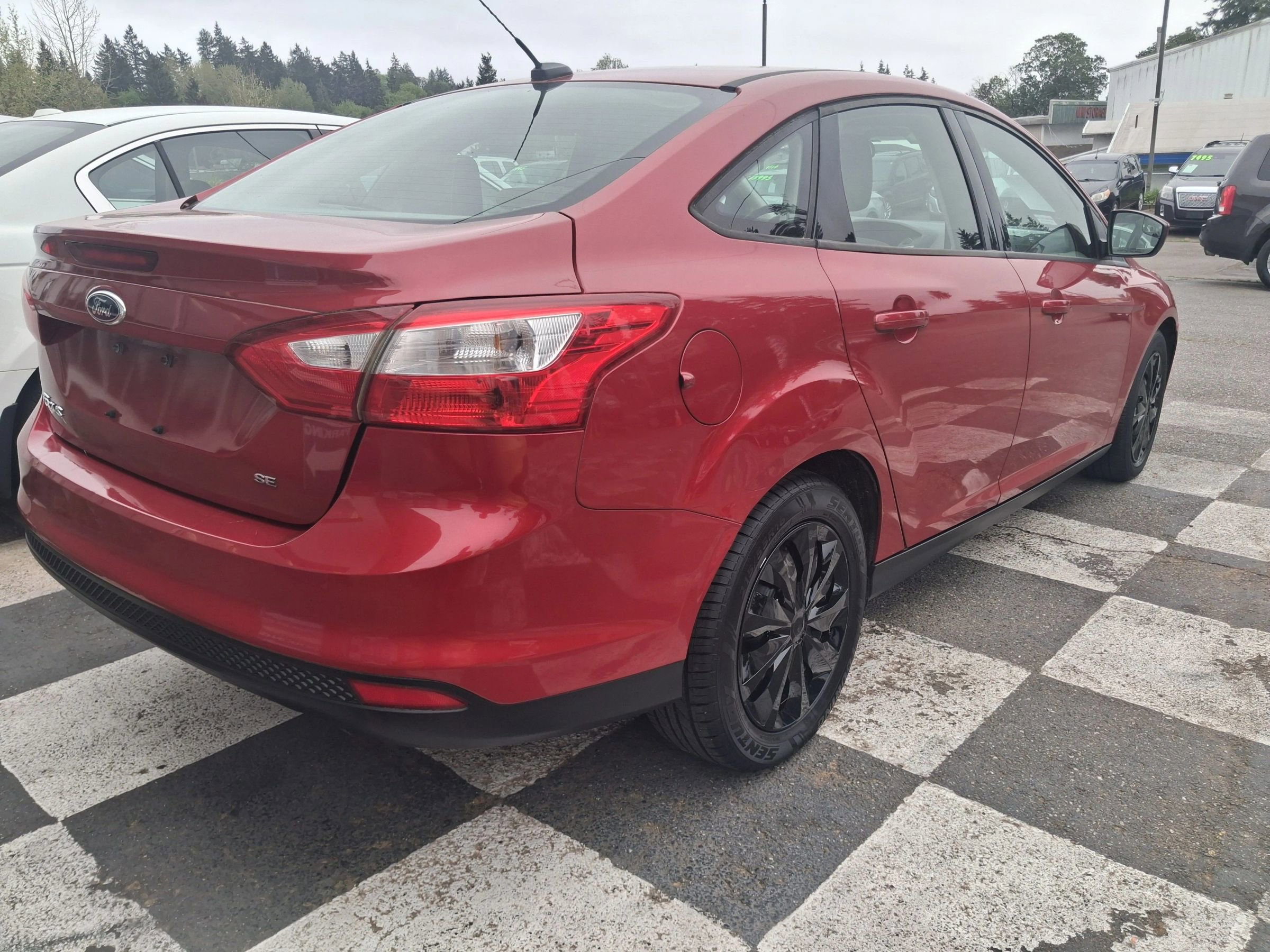 Used 2012 Ford Focus SE FWD image 4