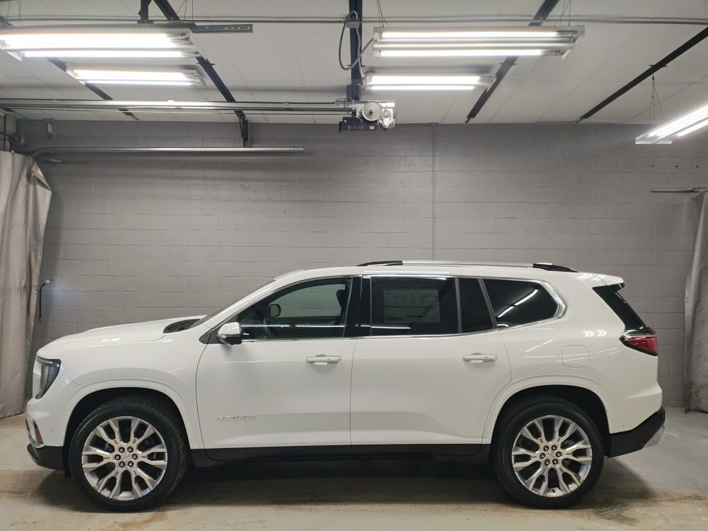 New 2026 GMC Acadia Denali w/ Super Cruise Package image 17