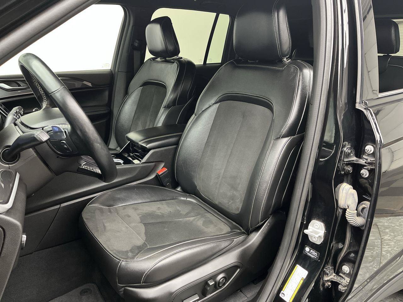 Used 2022 Jeep Grand Cherokee Altitude AWD/4WD image 8
