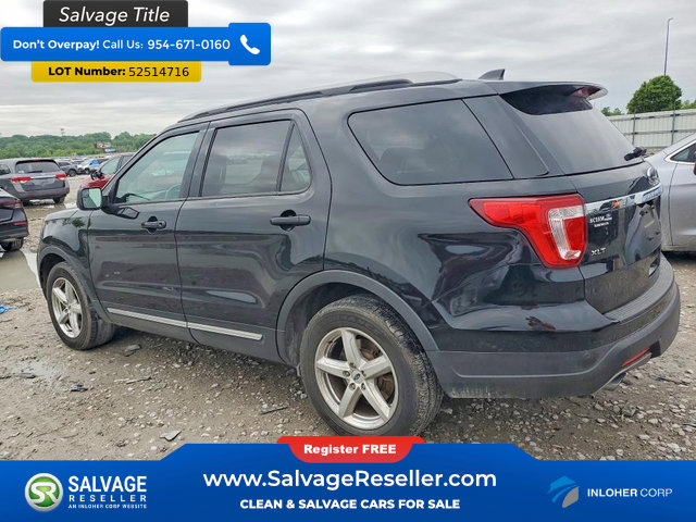 Used 2018 Ford Explorer XLT FWD image 3
