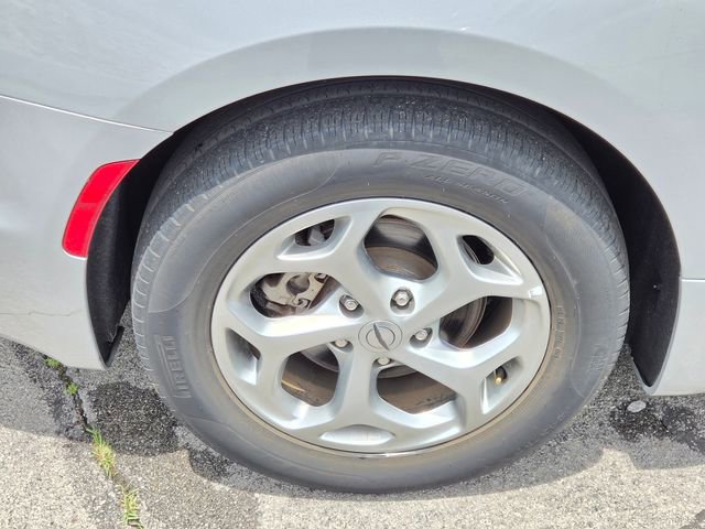 Used 2024 Chrysler Pacifica Limited FWD image 34