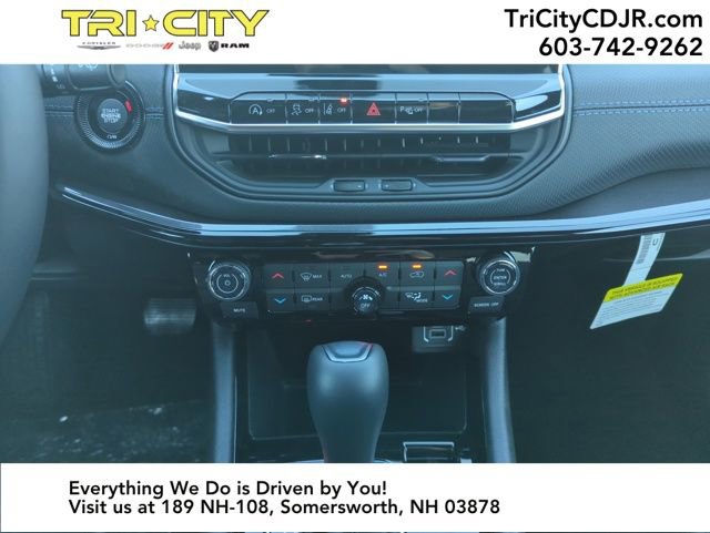 New 2026 Jeep Compass Limited image 17