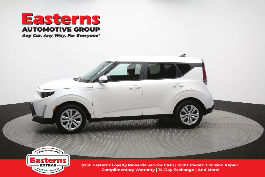 Used 2023 Kia Soul LX FWD image 58