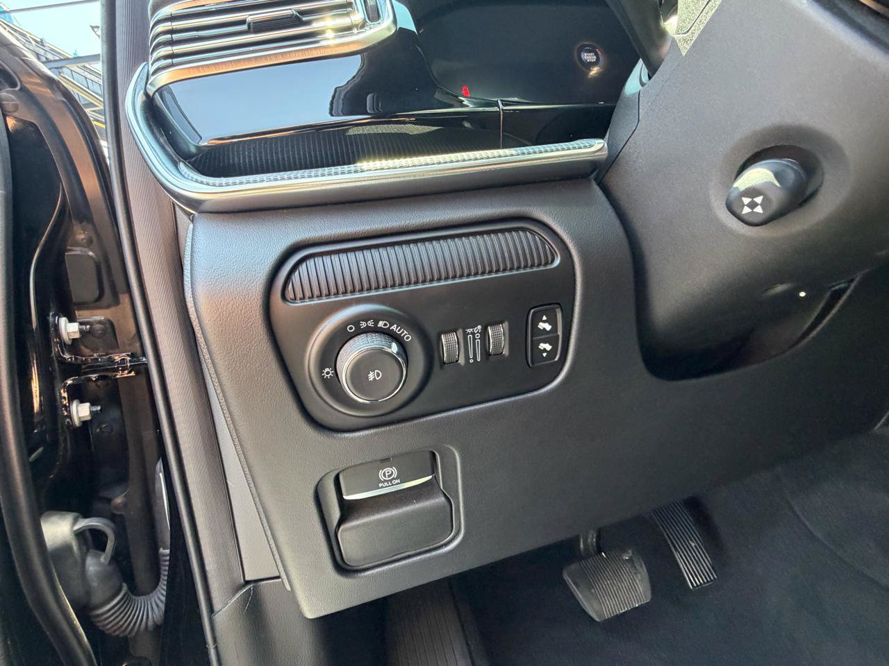 Used 2022 Jeep Grand Wagoneer Series II AWD/4WD image 17