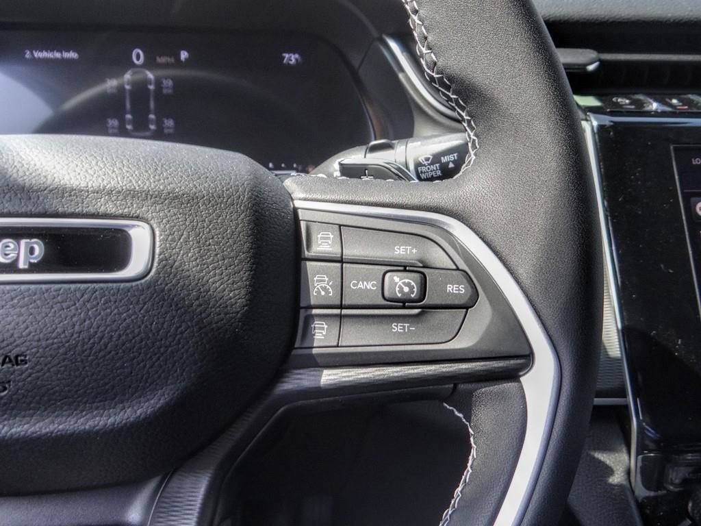 New 2023 Jeep Grand Cherokee L Laredo w/ Trailer Tow Group (B) image 9