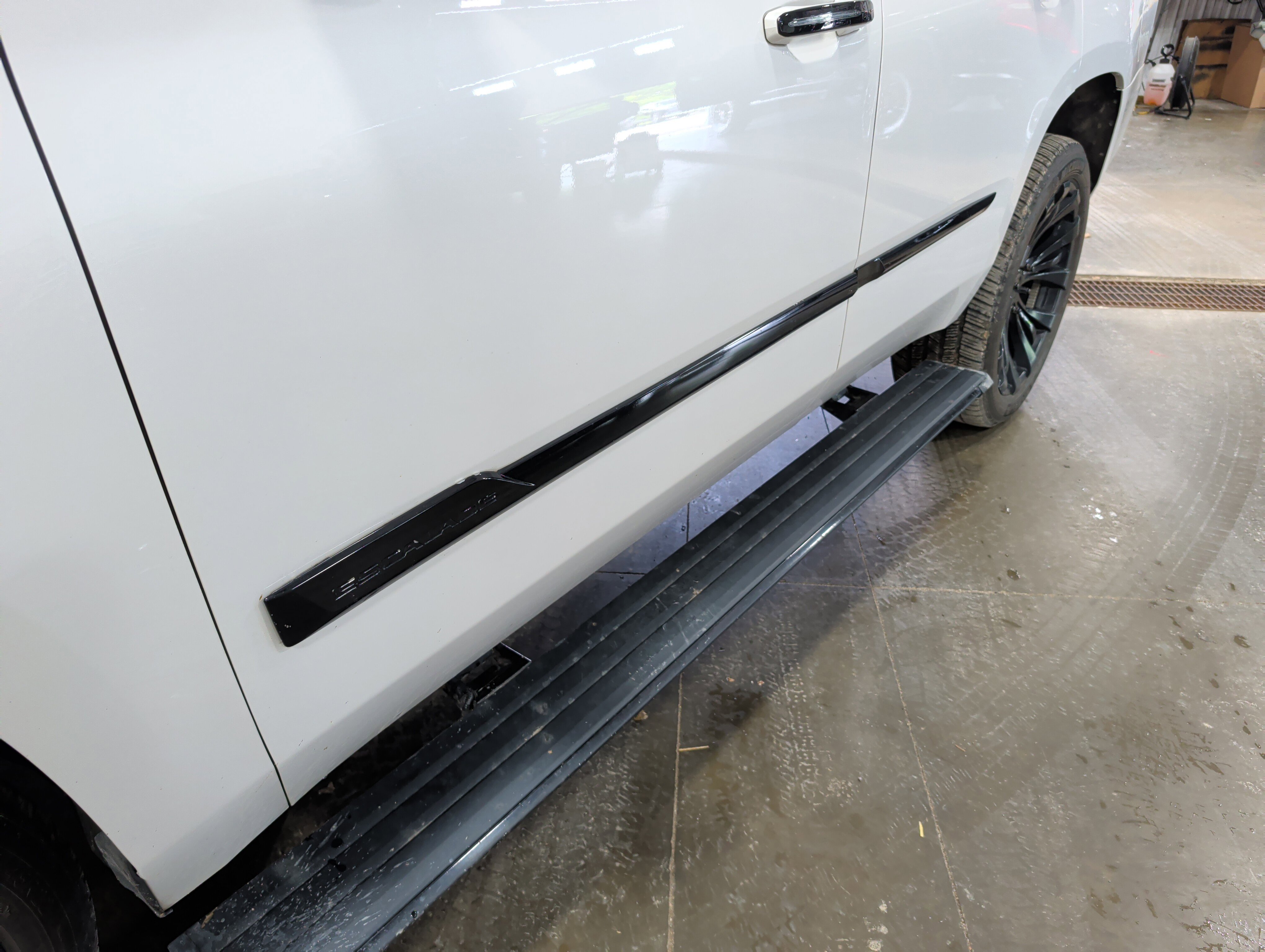 Used 2020 Cadillac Escalade Platinum AWD/4WD image 7