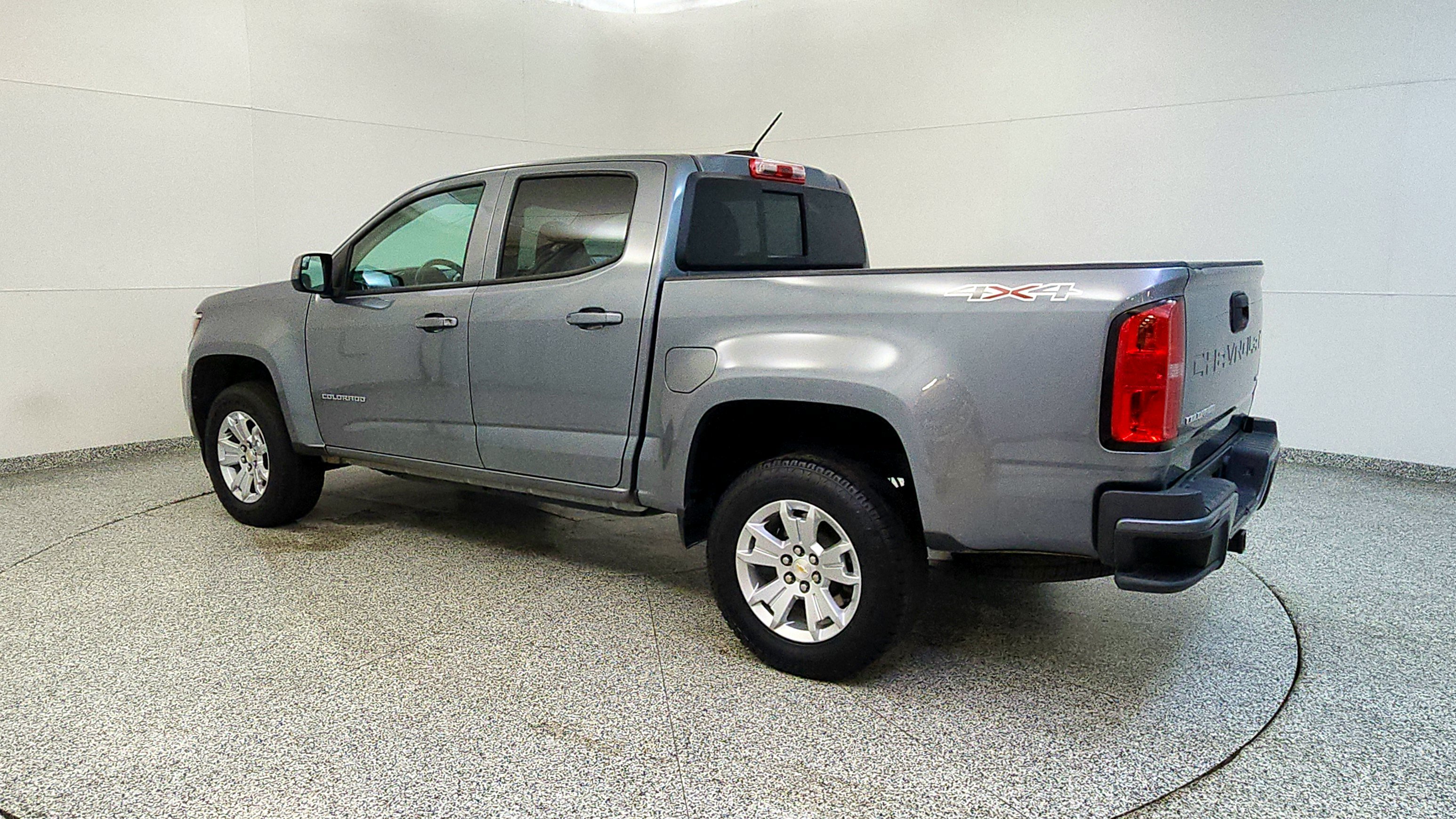 Used 2022 Chevrolet Colorado LT w/ LT Convenience Package AWD/4WD image 5