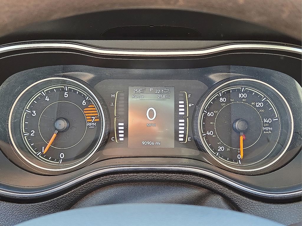 Used 2019 Jeep Cherokee Latitude w/ Popular Appearance Group image 25