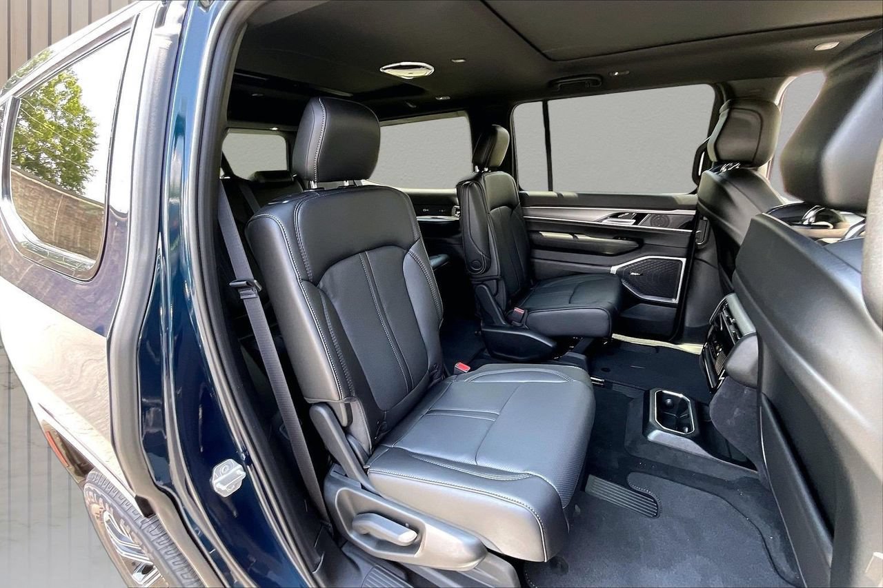 New 2026 Jeep Grand Wagoneer 4WD image 23