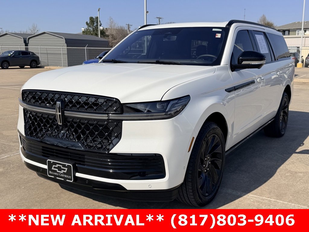 Used 2025 Lincoln Navigator L Reserve w/ Jet Appearance Package image 1