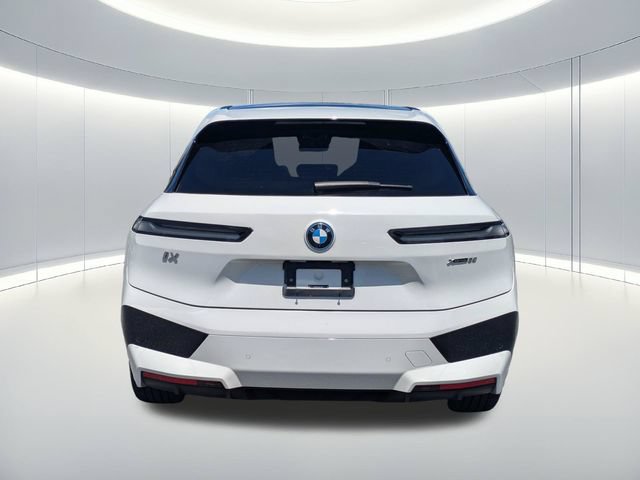 Used 2025 BMW iX xDrive50 w/ Sport Package AWD/4WD image 5