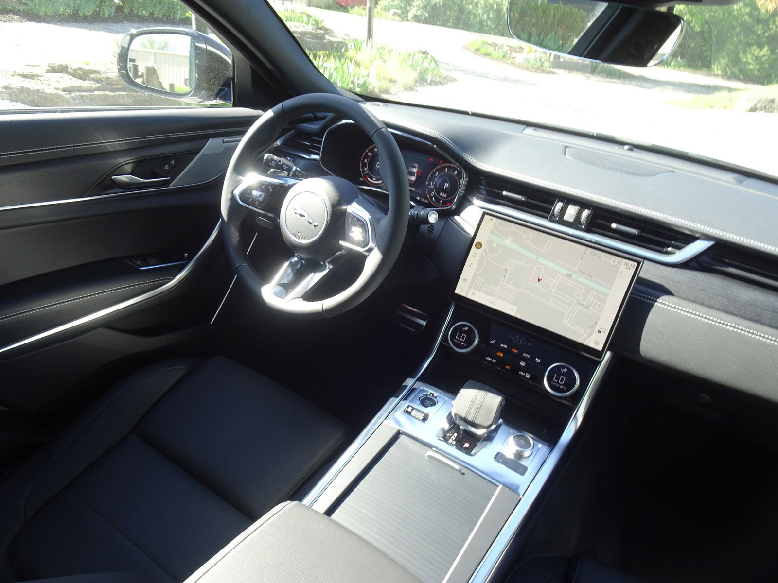 New 2024 Jaguar XF R-Dynamic SE image 23