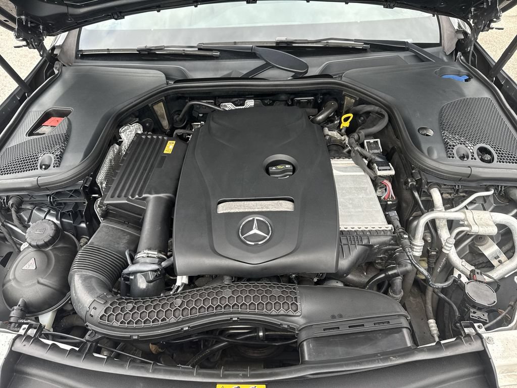 Used 2017 Mercedes-Benz E 300 4MATIC image 18