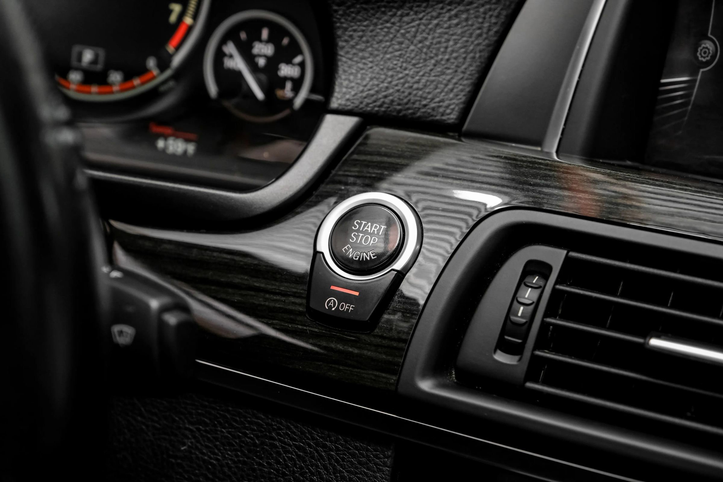 Used 2016 BMW 535i Sedan image 23