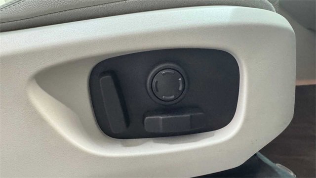 Used 2019 Land Rover Discovery Sport HSE image 15