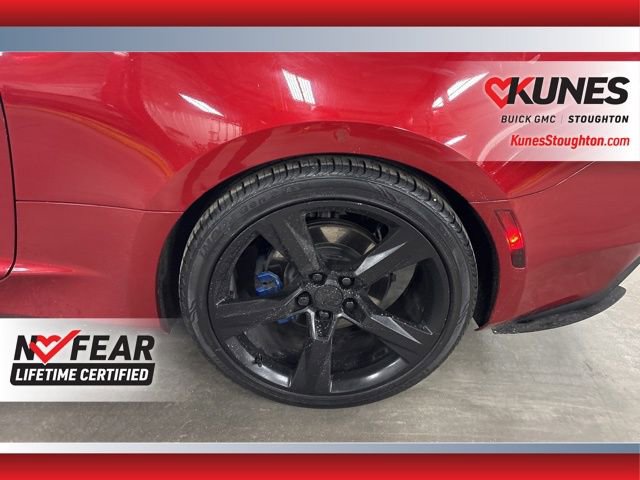 Used 2018 Chevrolet Camaro LT image 8
