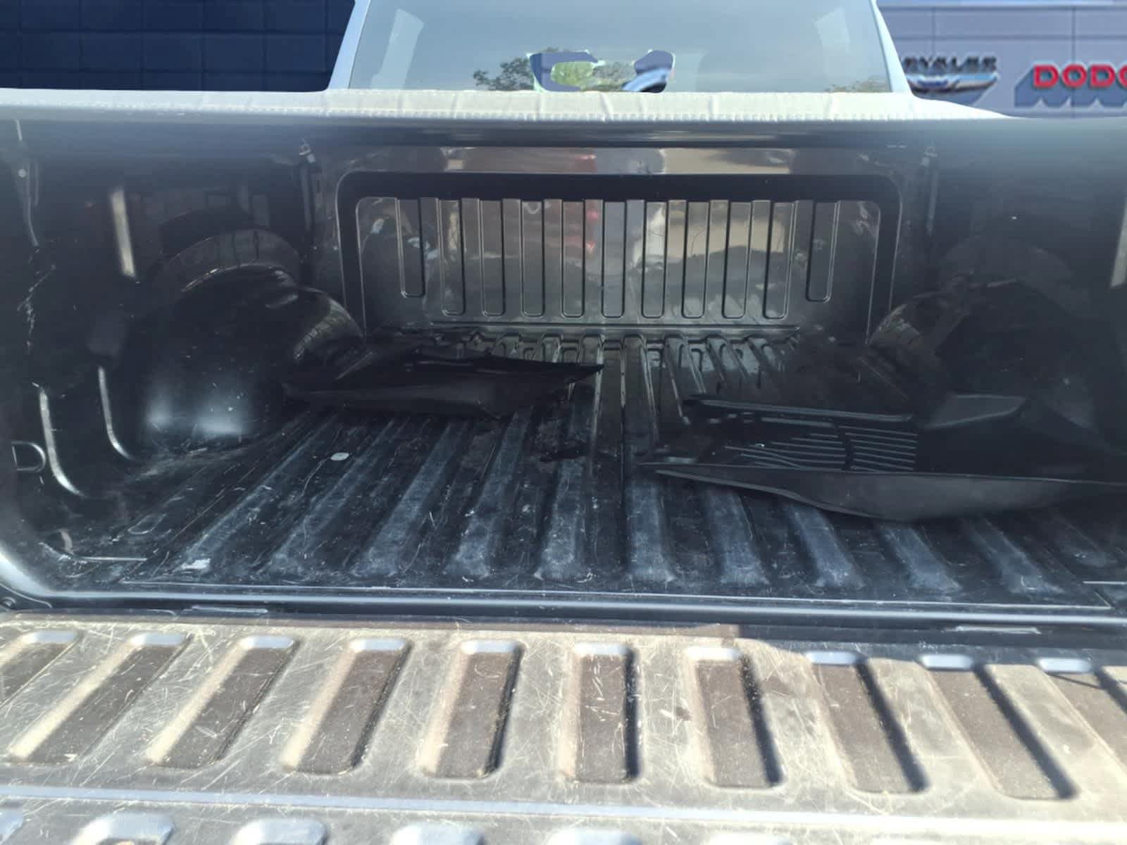 Used 2023 RAM 1500 Big Horn AWD/4WD image 14