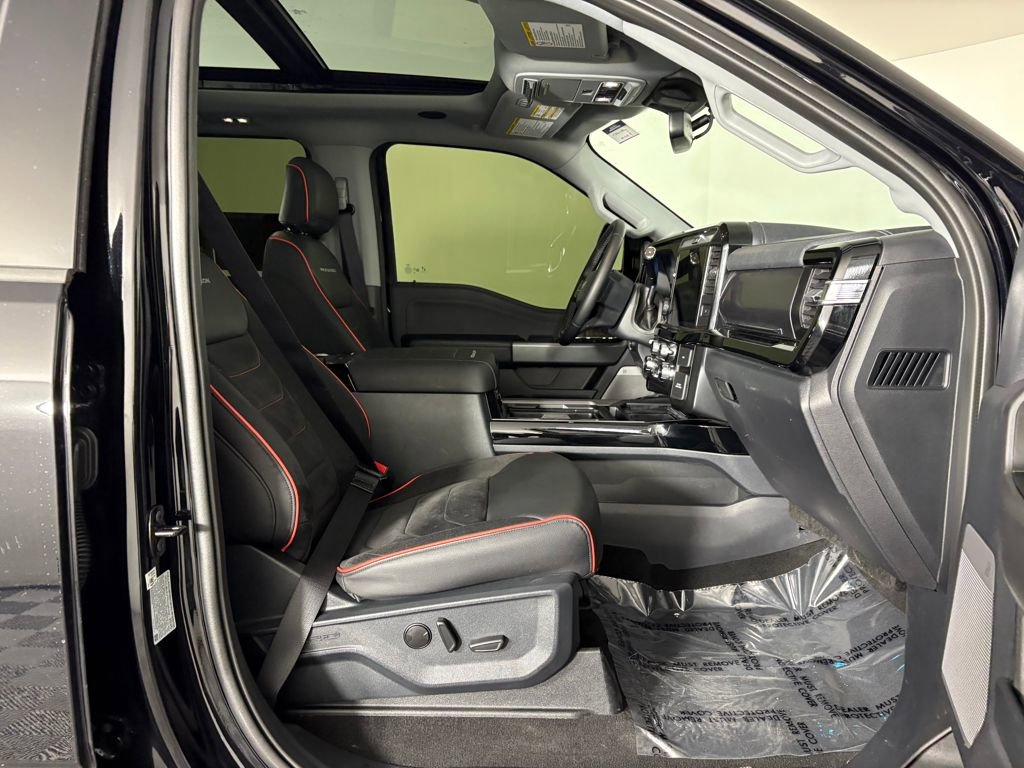 Used 2026 Ford F250 Lariat w/ Black Appearance Package image 35