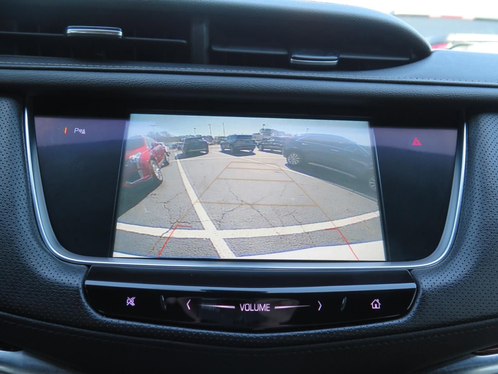 Used 2018 Cadillac XT5 Premium Luxury image 17