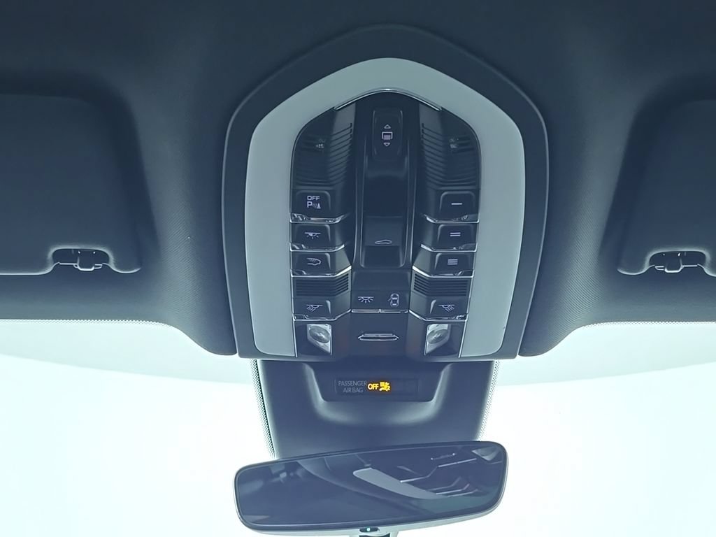 Certified 2023 Porsche Macan Turbo AWD/4WD image 26
