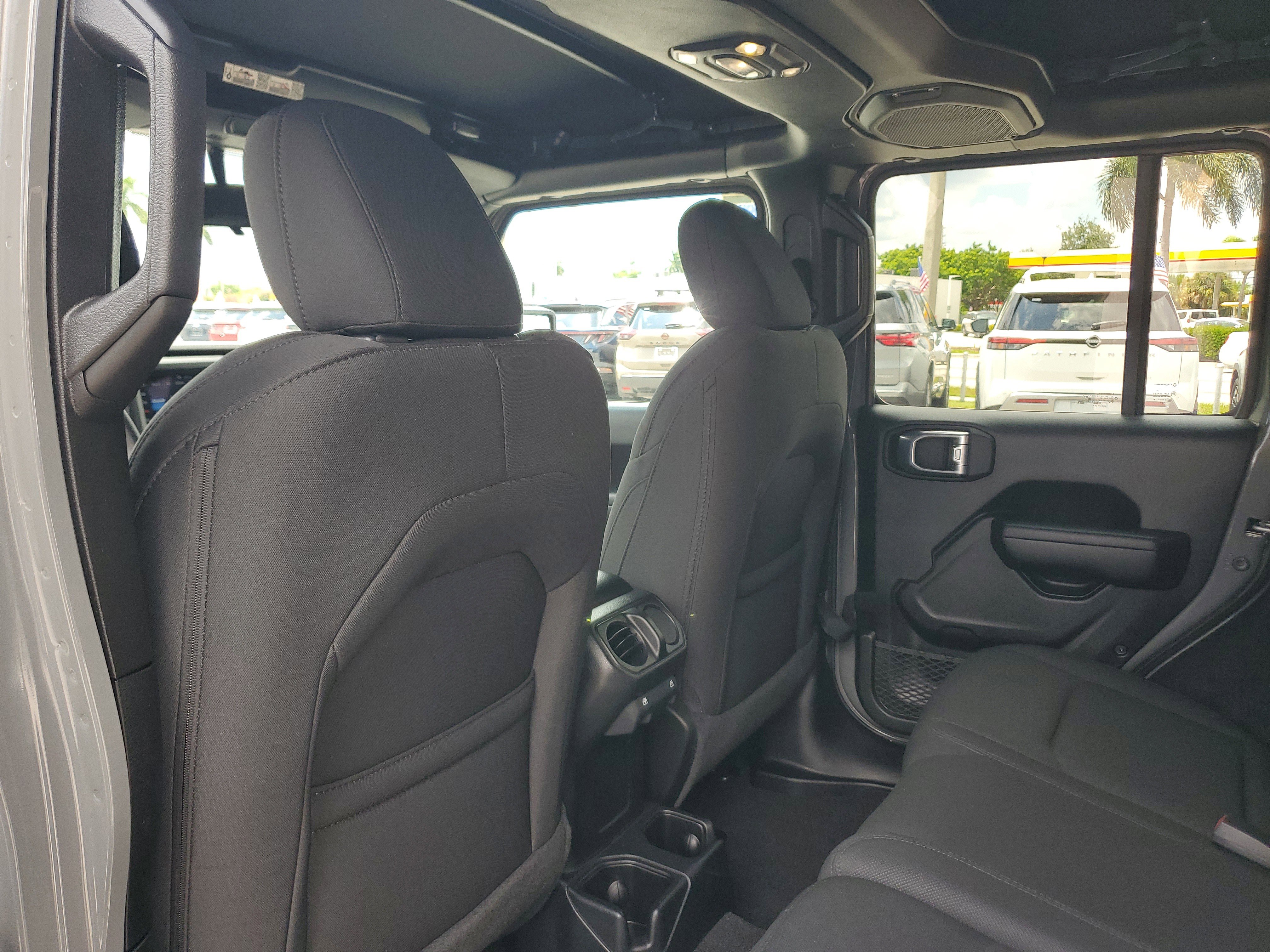 Used 2021 Jeep Wrangler Unlimited Sport image 13