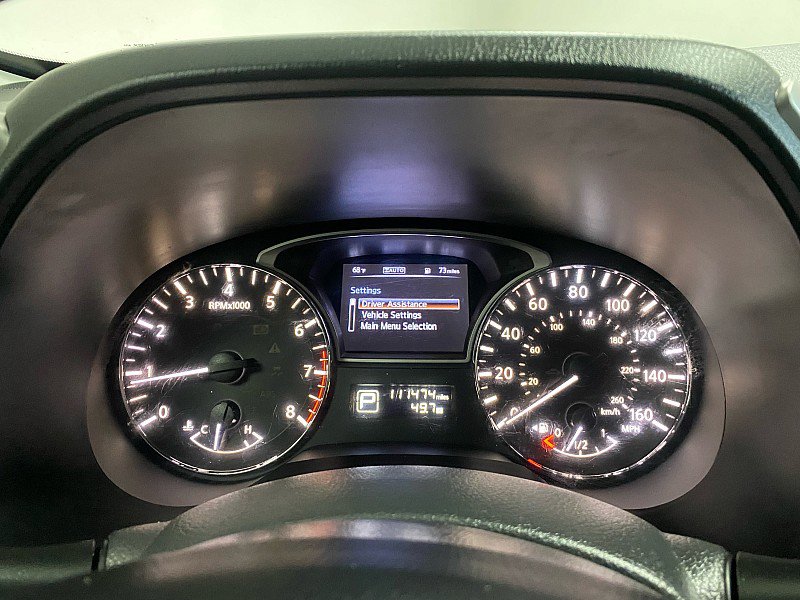 Used 2015 Nissan Pathfinder SV w/ Cargo Package image 18