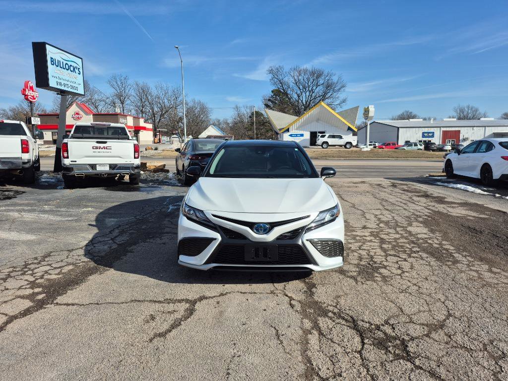 Used 2022 Toyota Camry XSE image 2