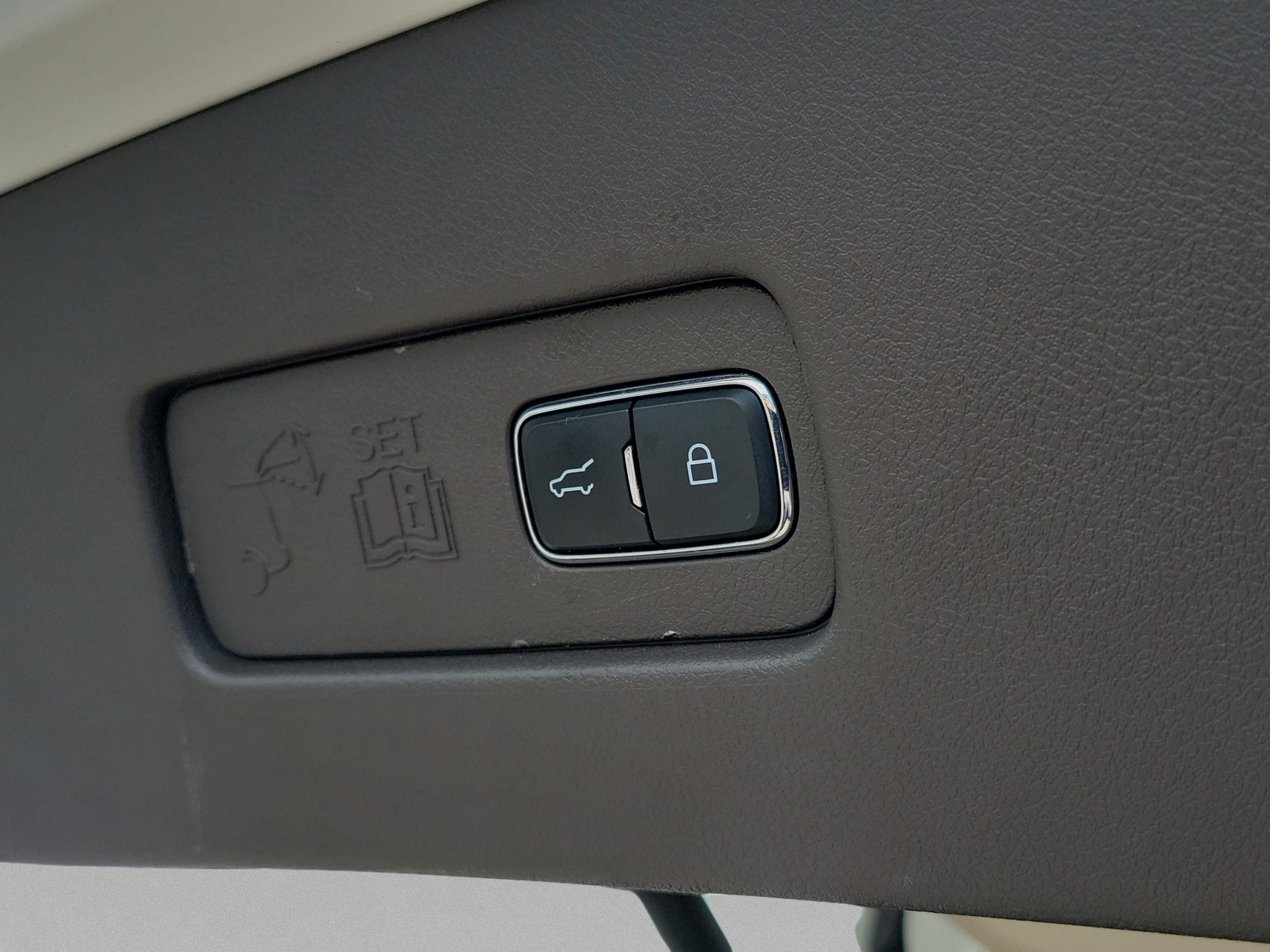 Used 2020 Lincoln Aviator Reserve RWD image 6