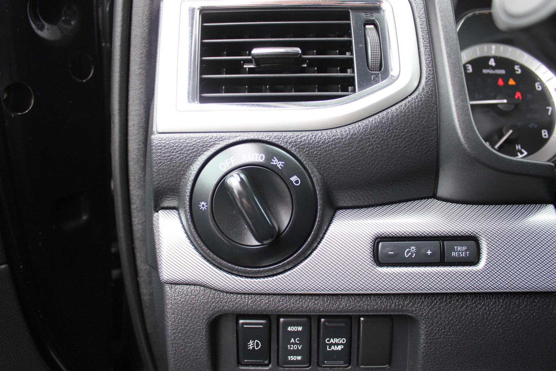 Used 2019 Nissan Titan PRO-4X w/ Pro-4x Utility Package image 21