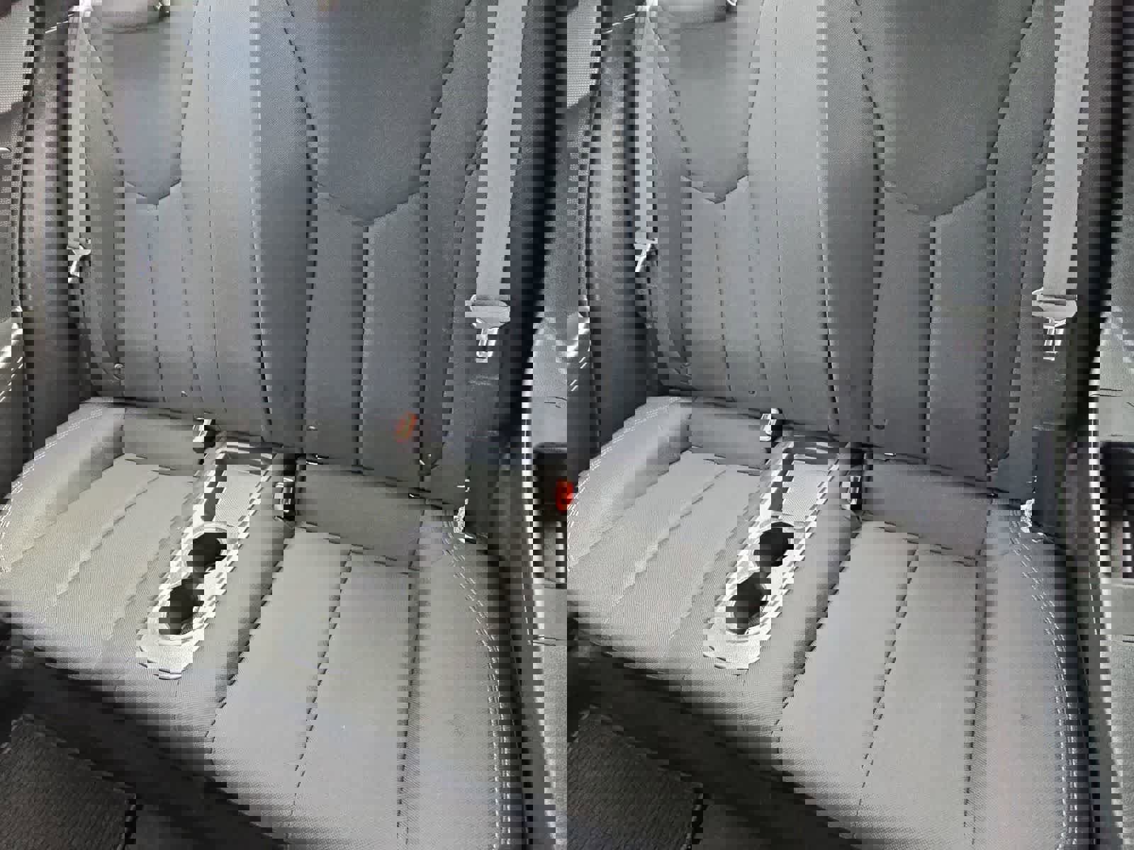 Used 2017 Hyundai Veloster image 19