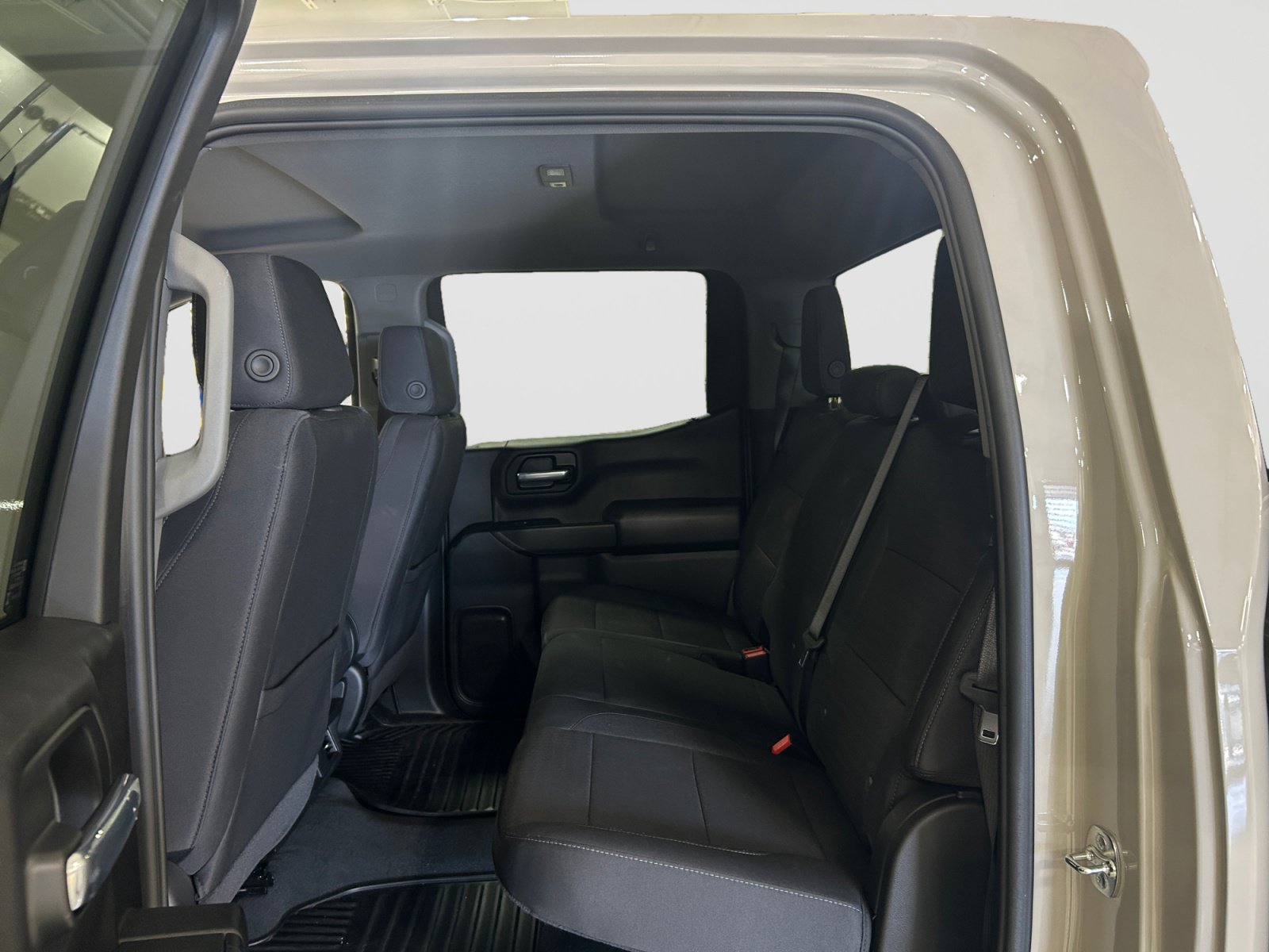 Used 2026 Chevrolet Silverado 1500 Custom RWD image 14