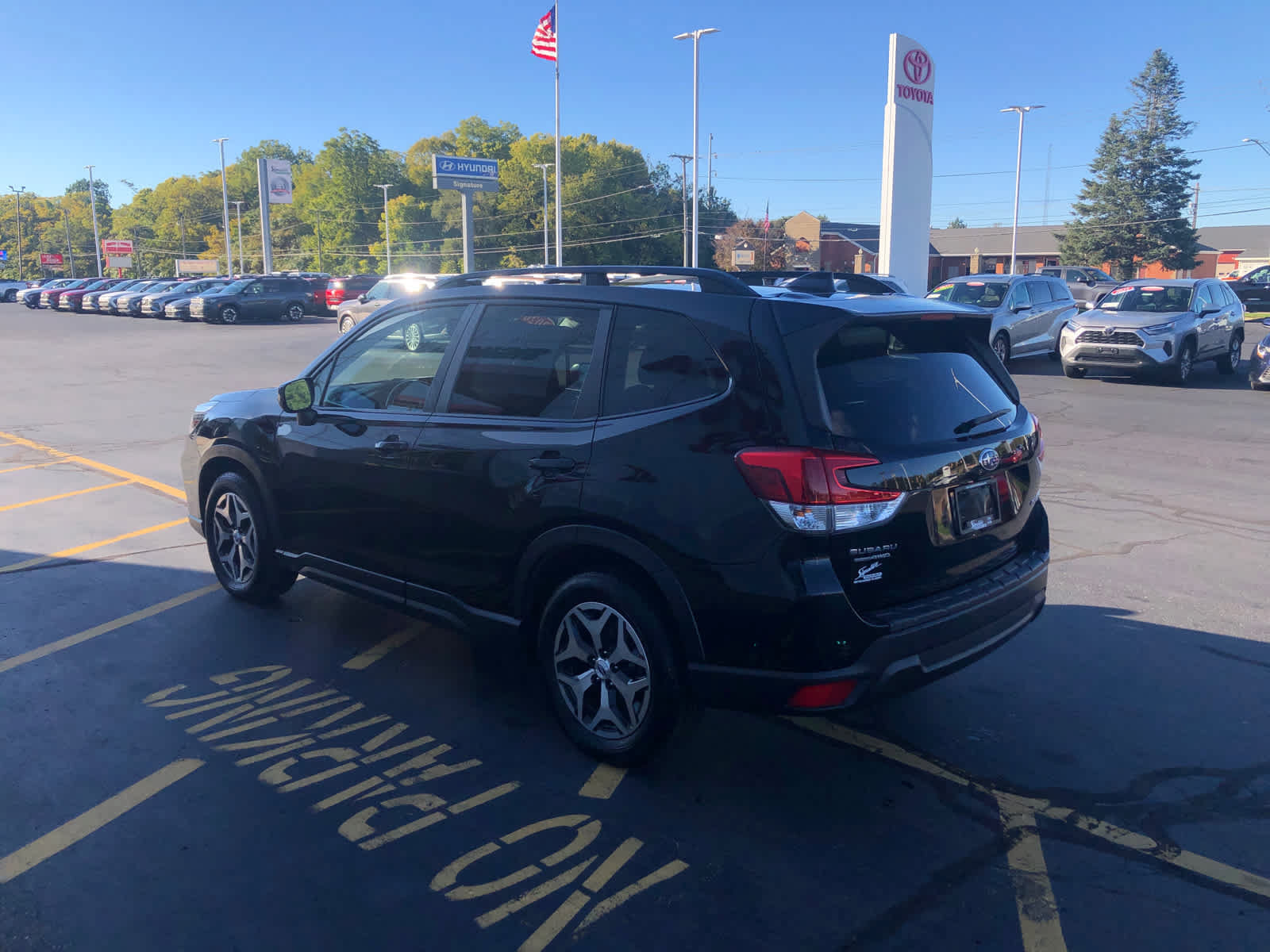 Used 2020 Subaru Forester Premium AWD/4WD image 6