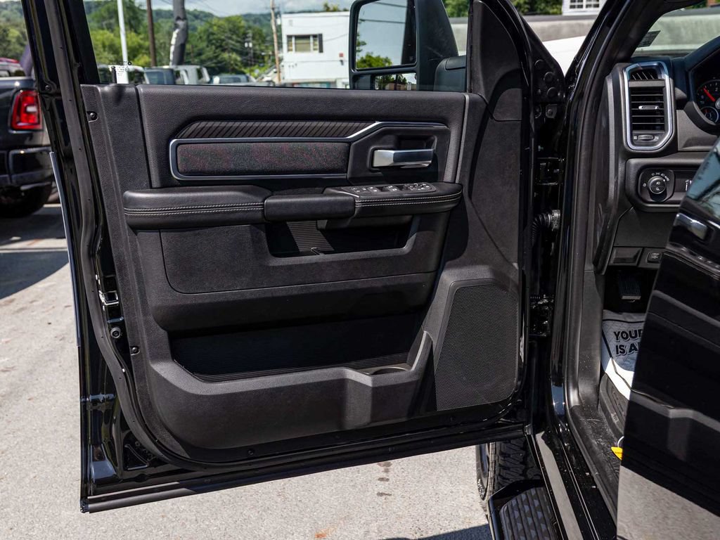 New 2026 RAM 2500 Big Horn AWD/4WD image 11
