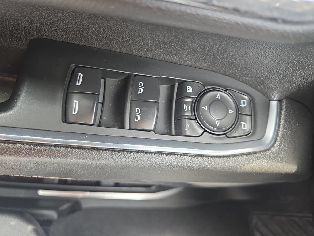 Used 2024 Chevrolet Silverado 3500 High Country w/ Technology Package AWD/4WD image 27