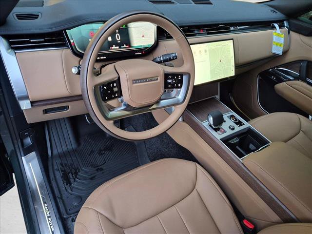 New 2027 Land Rover Range Rover Long Wheelbase SE AWD/4WD image 3
