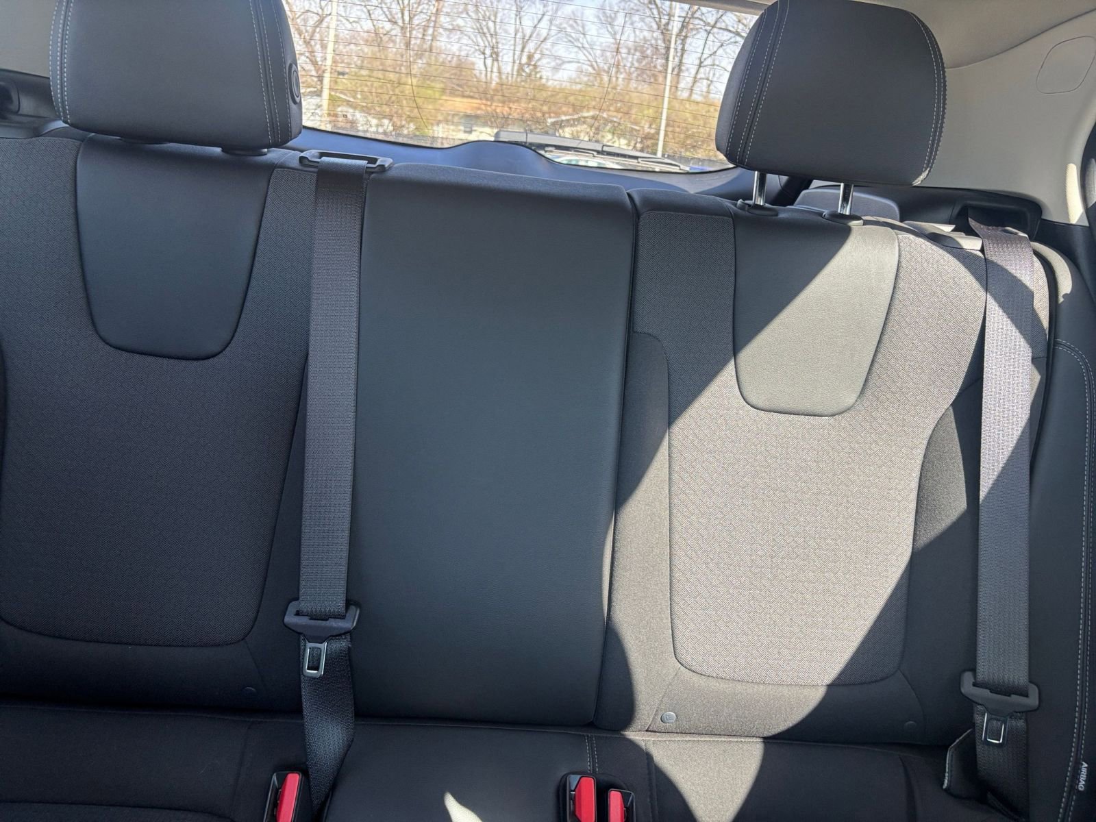 Used 2025 Buick Encore GX Preferred image 37