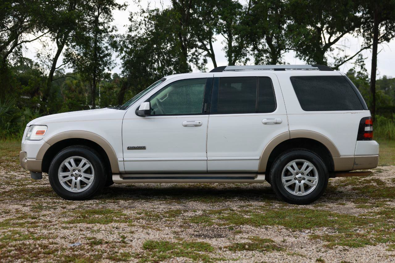 Used 2007 Ford Explorer Eddie Bauer RWD image 3