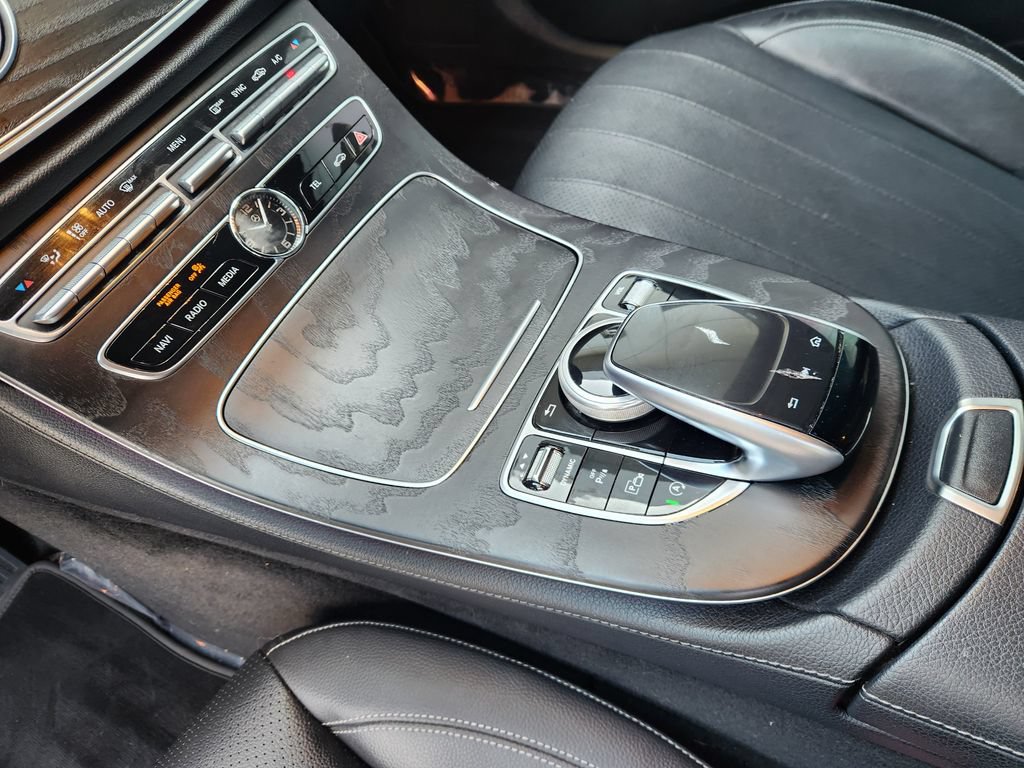 Used 2018 Mercedes-Benz E 300 image 20