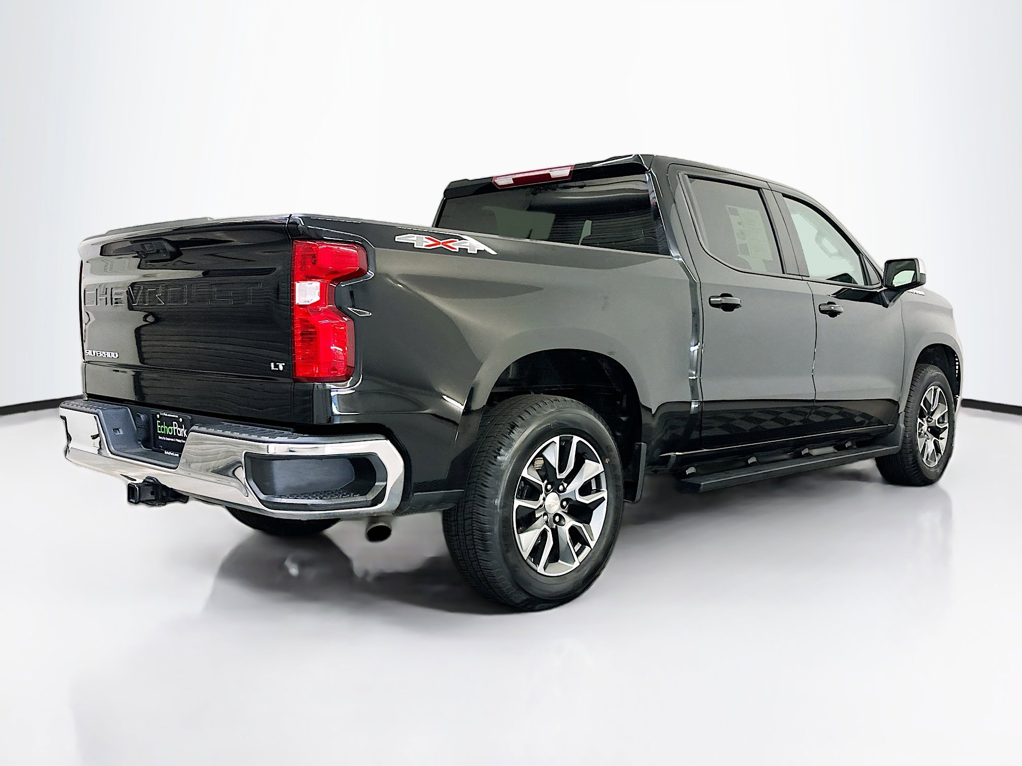 Used 2023 Chevrolet Silverado 1500 LT AWD/4WD image 9